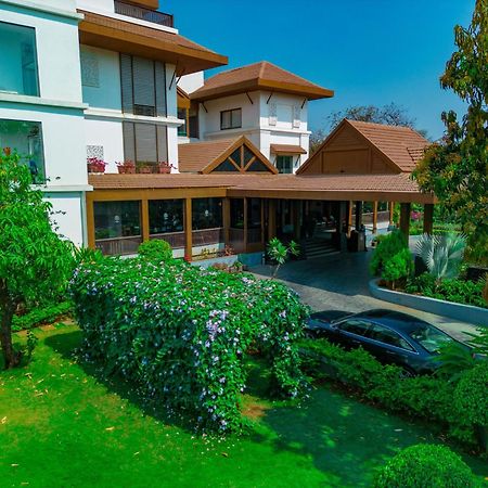 Rhythm Lonavala - An All Suite Resort Exterior photo